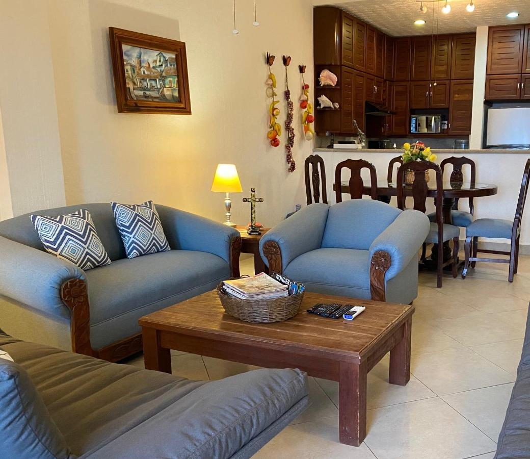 Departamento Frente Al Mar Con Dos Recamaras Y Seguridad 24 H A Dos Cuadras De La Quinta Avenida 신데 델 카르멘 외부 사진
